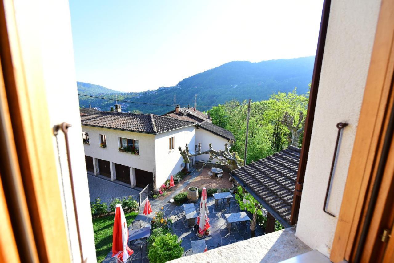 Hotel Pensione Serena Purasca Exterior photo